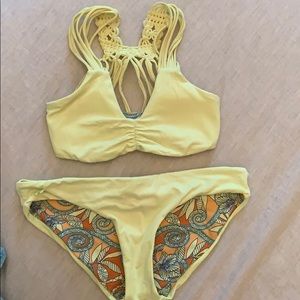 MAAJI women’s reversible bikini